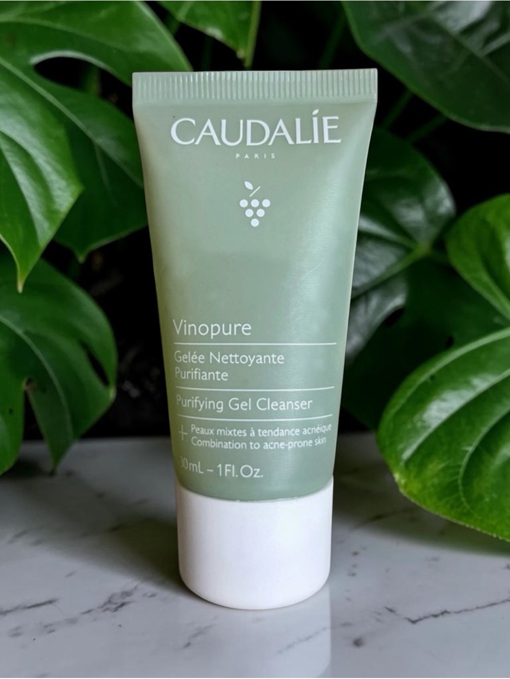 Caudalie Vinopure Purifying Gel Cleanser - Green and White